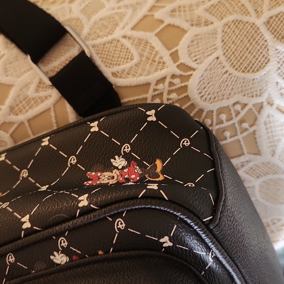 Disney Minnie Mouse Mini black backpack in like new condition! - Picture 13 of 13